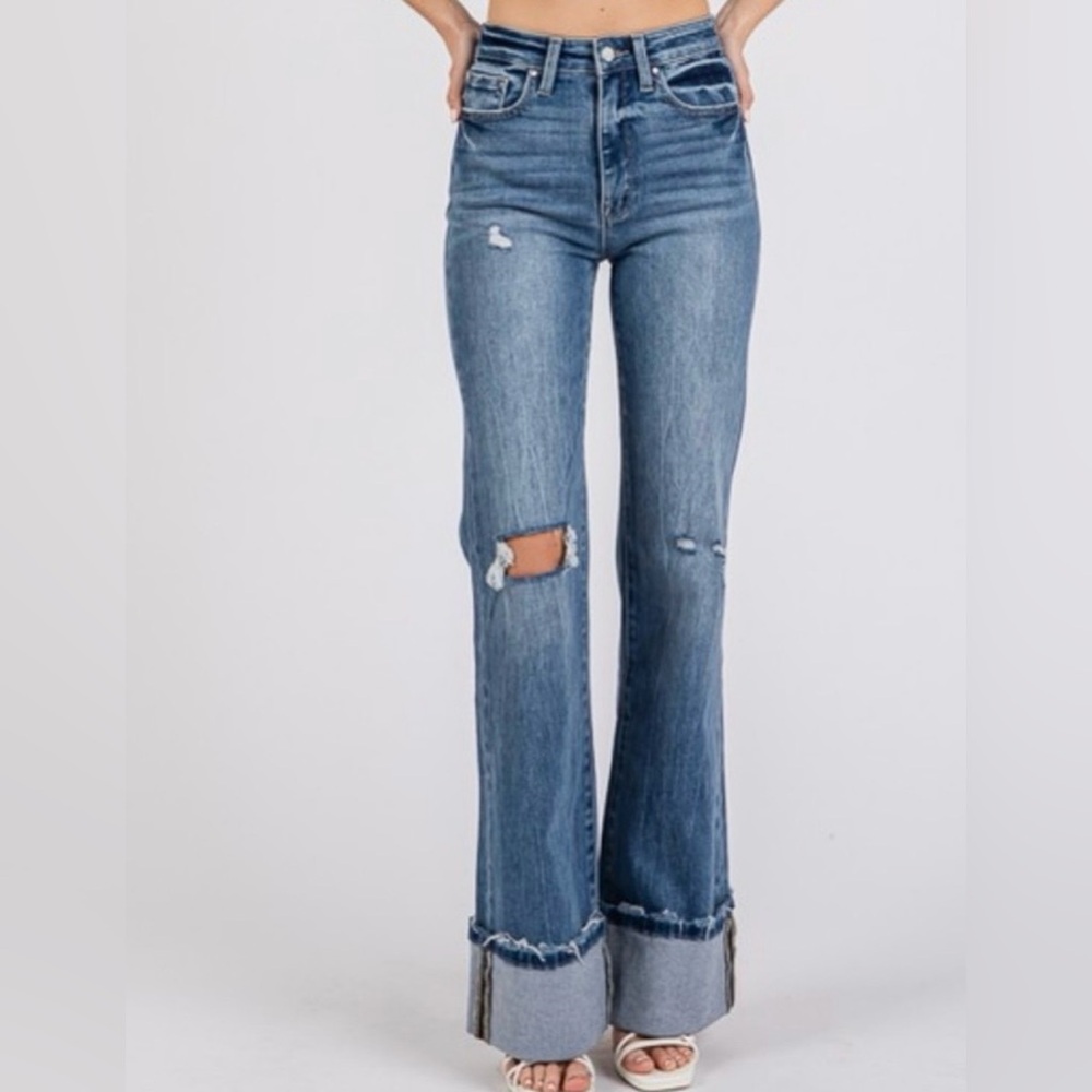 *New Petra 153 High Rise wide leg cuffed Distressed Jeans Sz 28